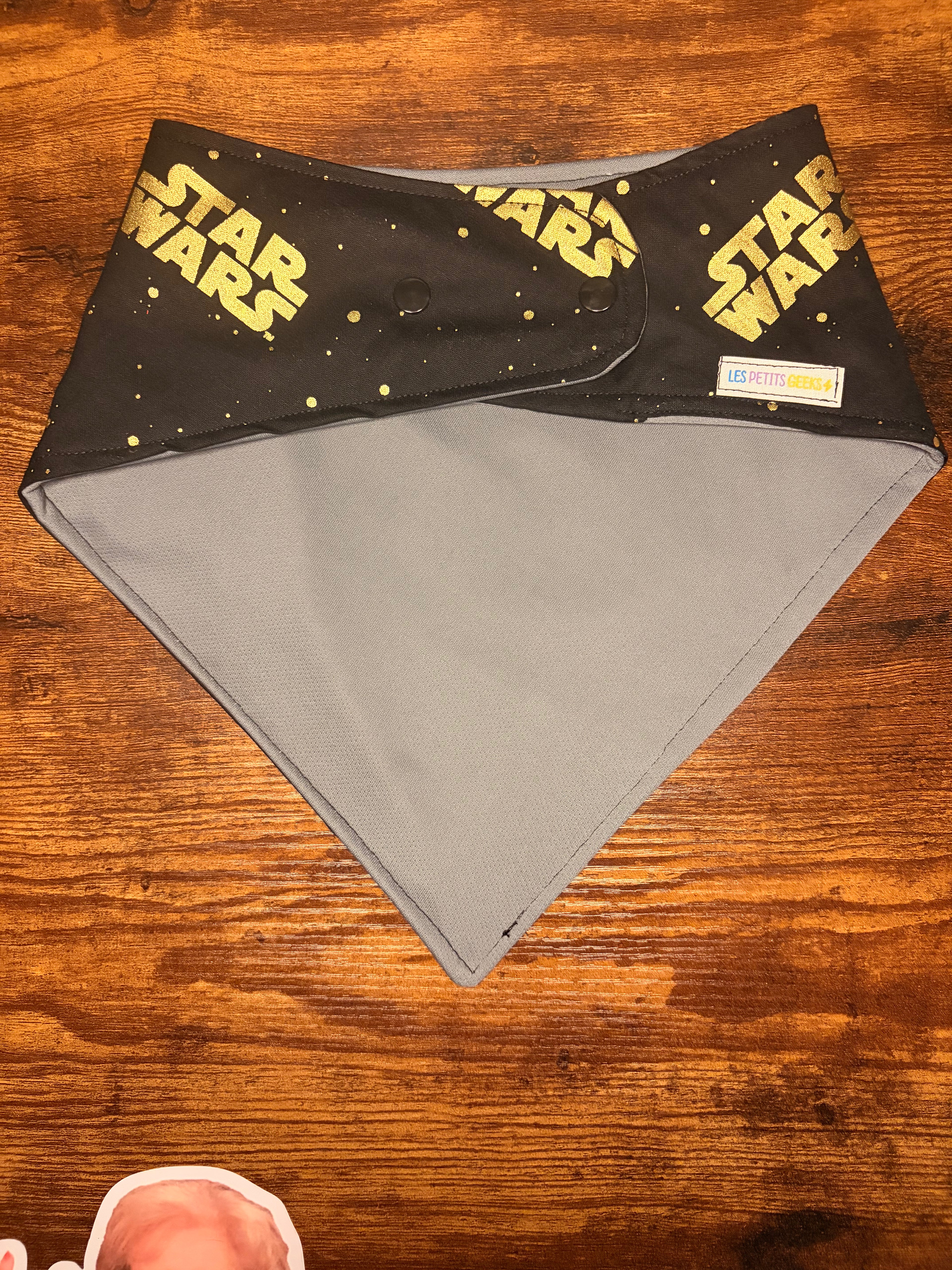 Bavoir adapté | Star Wars noir et or | Prêt à partir