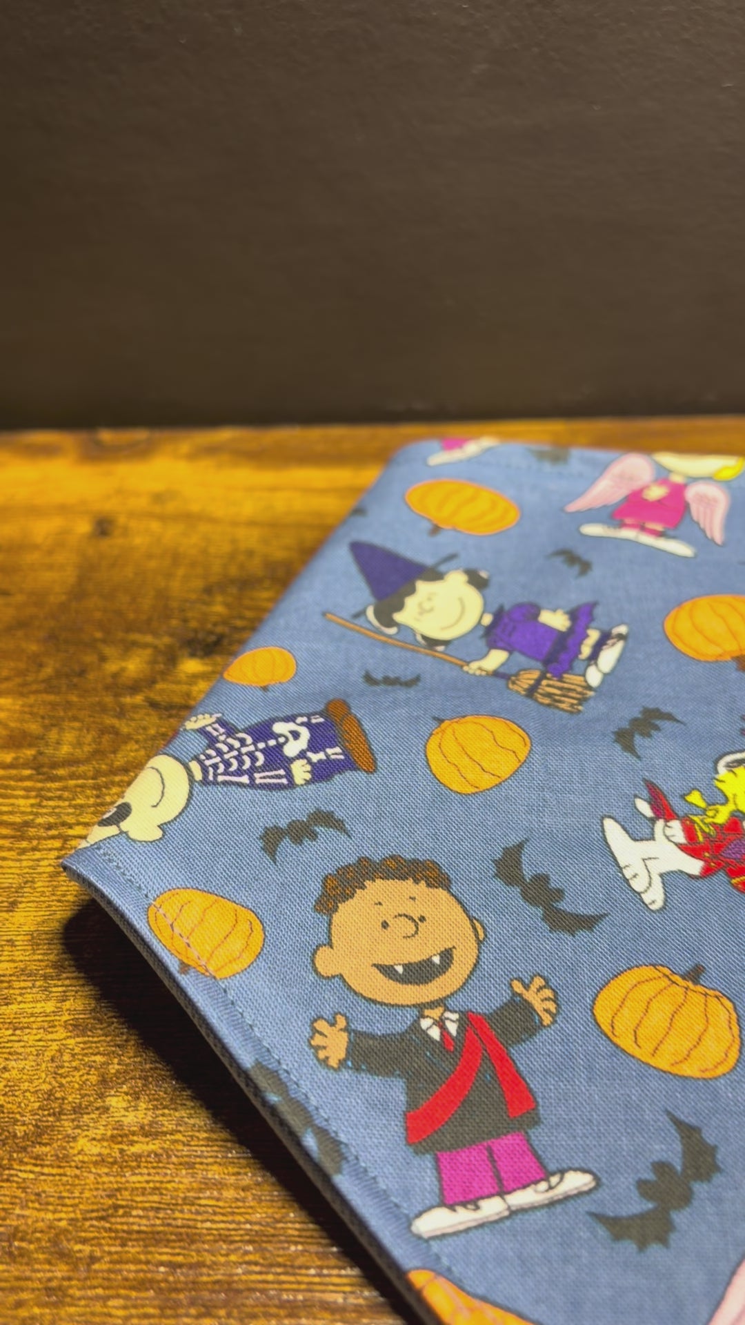 Bavoir adapté |Trick or Geek| Édition Limitée